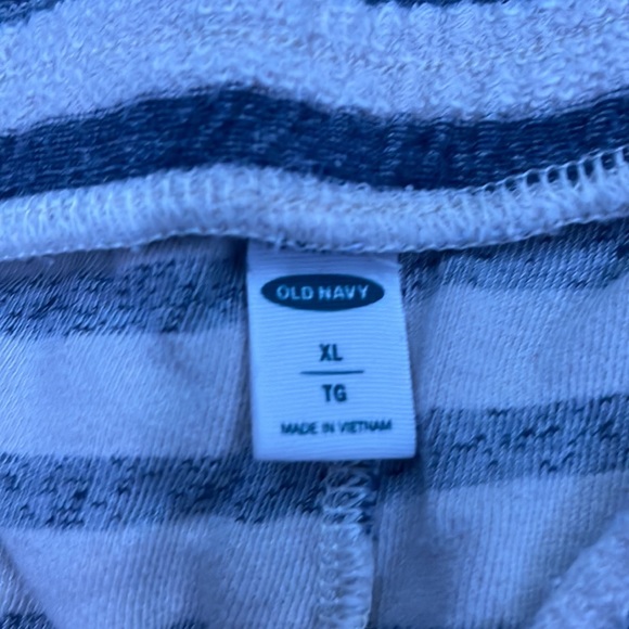 Old navy pj set - Picture 2 of 5